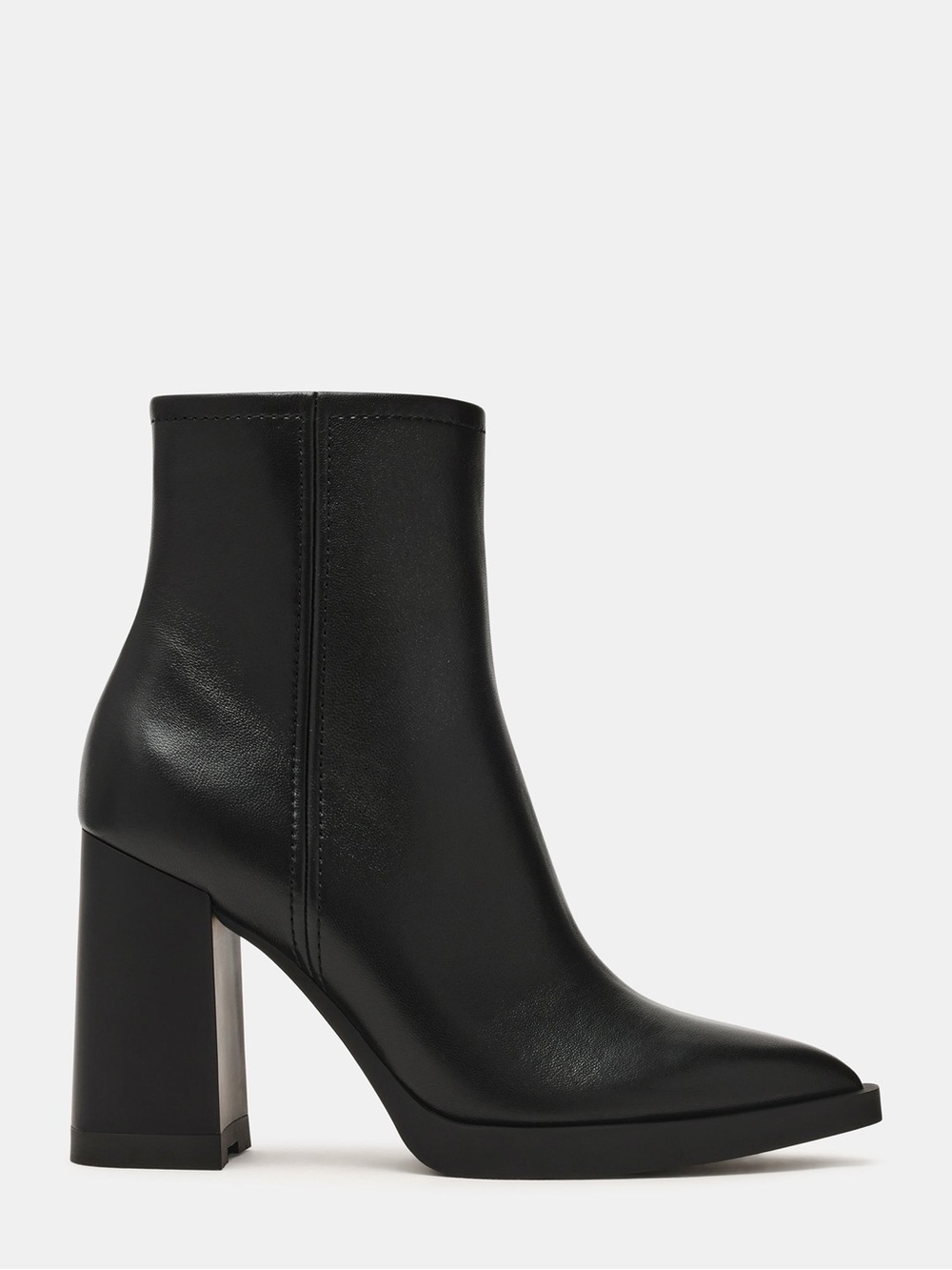 Steve Madden Women’s Harden Black Leather Boots